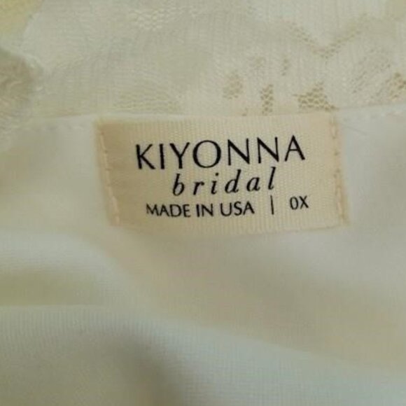 KIYONNA Amour Ivory allver stretch Lace Wedding Dress Size 10-12 - Picture 5 of 6